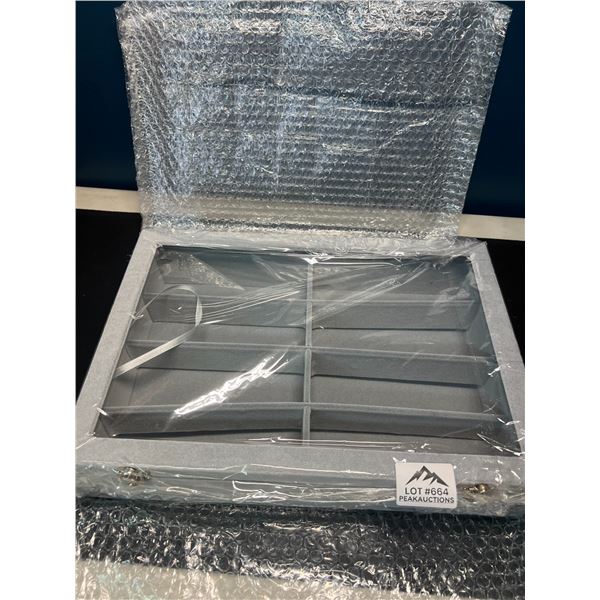 Lot of 1 Velvet Sunglasses/Glasses Storage Box