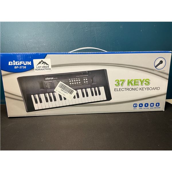 Lot of 1 Electronic Keyboard w/ 37-Keys