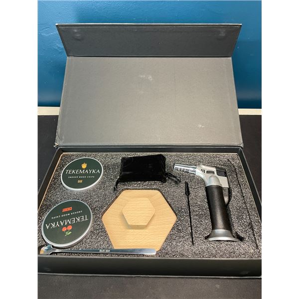 Lot of 1 Tekemayka Cocktail Smoker Kit
