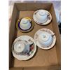 Image 2 : Tea cups and saucers