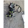 Image 1 : Pumps