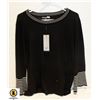 Image 1 : KARL LAGERFELD PARIS KNIT LONG SLEEVE- SIZE LARGE