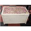 Image 1 : GORGEOUS WHITE WICKER STORAGE TRUNK 36X20X21