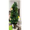 Image 1 : 3 FT. 6 INCH POTTED PRE-LIT SPRUCE TREE -