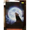 Image 1 : WOLF SILHOUETTE "HOWLING AT THE MOON"