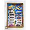 Image 1 : BOX WITH 12 COLLECTIBLE HOTWHEELS IN