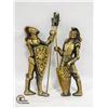 Image 1 : FLAT WITH TWO VINTAGE CAST METAL "KNIGHTS