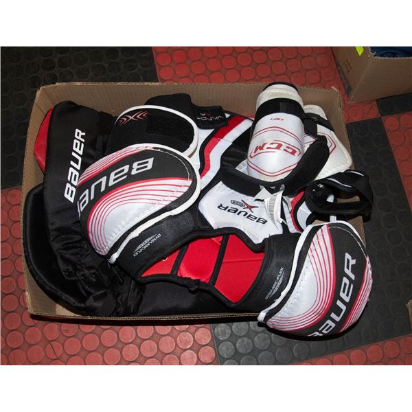 BOX WITH SENIOR MEN'S BAUER