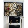Image 3 : Costume Jewelry Assortment