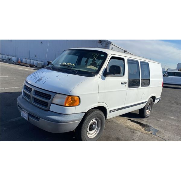 2000 Dodge Ram Van 1500