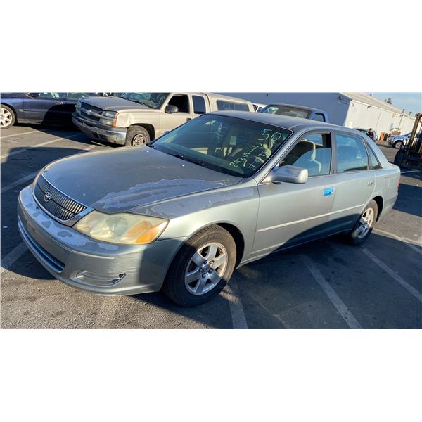 2000 Toyota Avalon XL