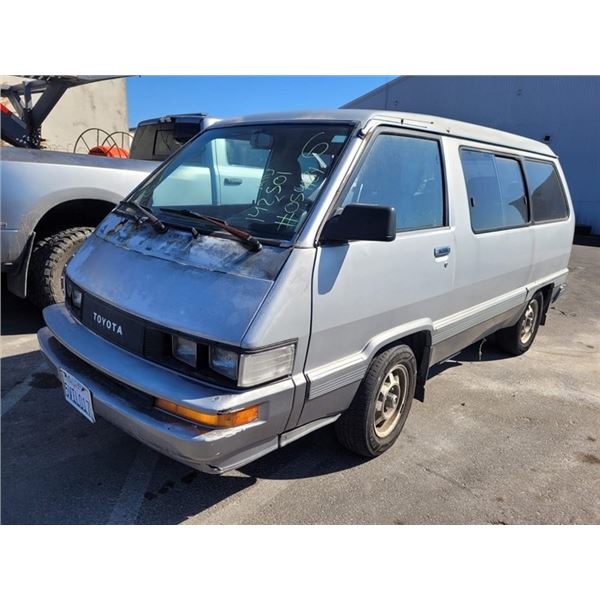 1989 Toyota Van LE