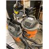 Image 2 : GROUP OF 4 ASSORTED SHOP VACUUMS