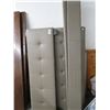 Image 1 : Grey Tufted Full Bed