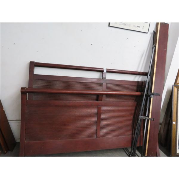 Cherry King Sleigh Bed