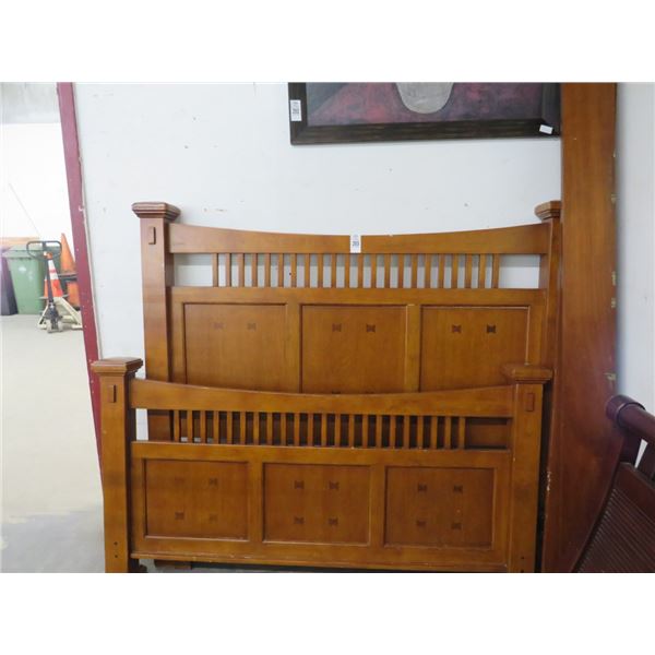 Oak Queen Bed