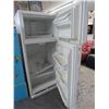Image 3 : Frigidaire White Ref/Freezer