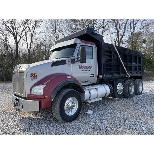 2018 KENWORTH T880 Dump Truck