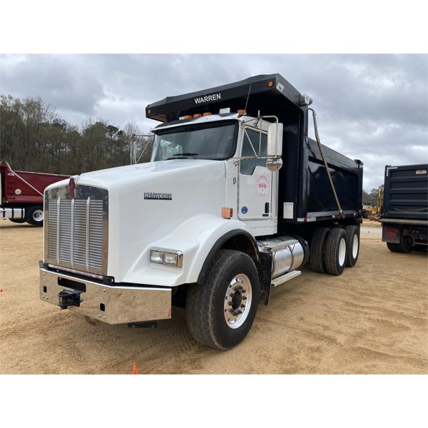 2019 KENWORTH T800 Dump Truck
