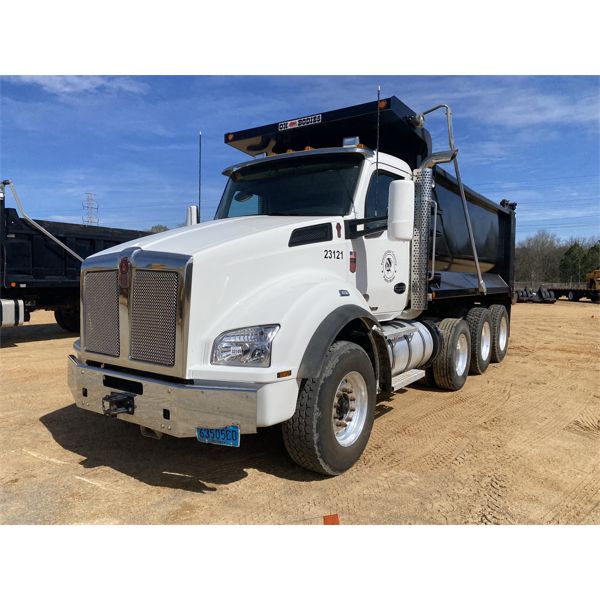 2021 KENWORTH T880 Dump Truck