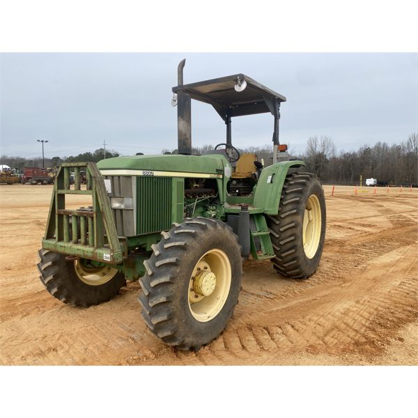 2007 JOHN DEERE 6603 Farm Tractor