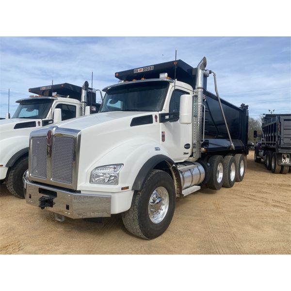 2023 KENWORTH T880 Dump Truck