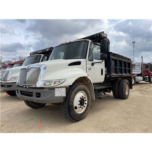 2004 INTERNATIONAL 4300 Dump Truck