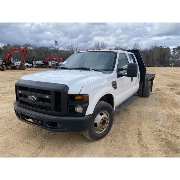 2009 FORD F350 XL Flatbed Truck
