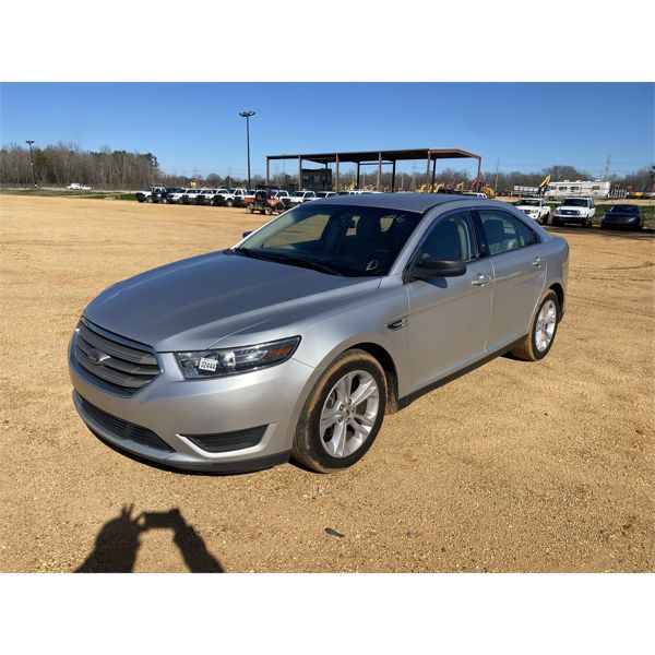 2017 FORD TAURUS Automobile