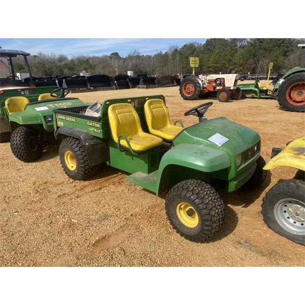 JOHN DEERE GATOR UTV