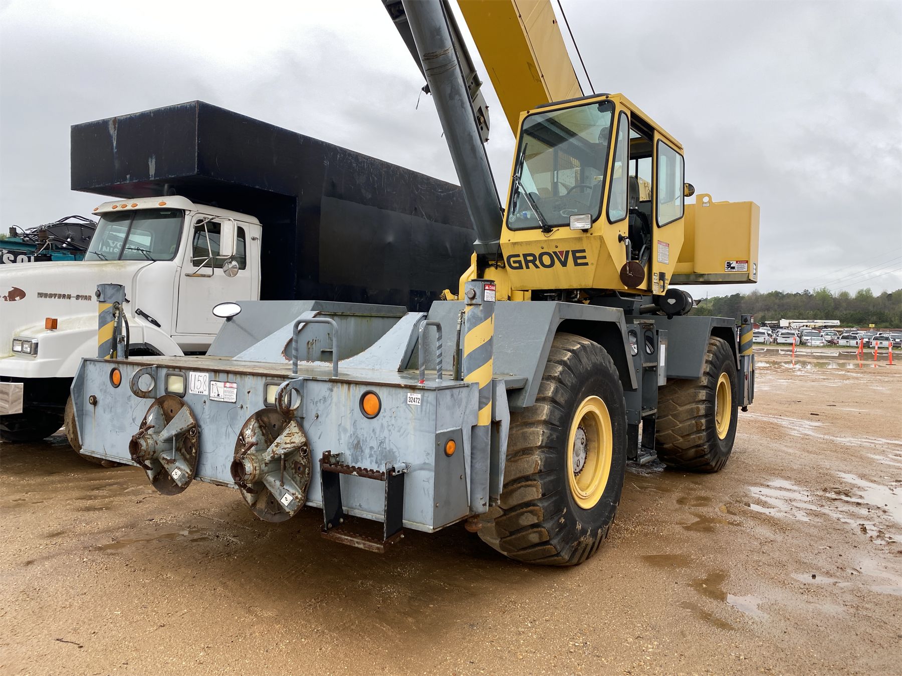 2005 GROVE RT600E Rough Terrain Crane - J.M. Wood Auction Company, Inc.