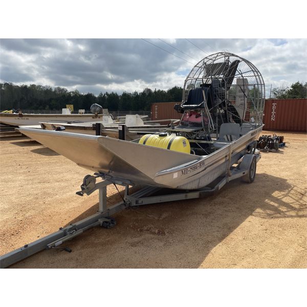 1995 PANTHER LIGHTNING AIR Boat