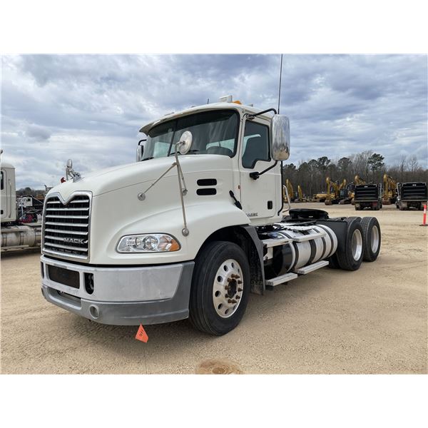 2014 MACK CXU613 Day Cab Truck
