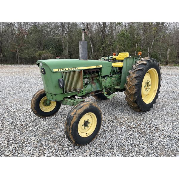1967 JOHN DEERE 2020 Farm Tractor