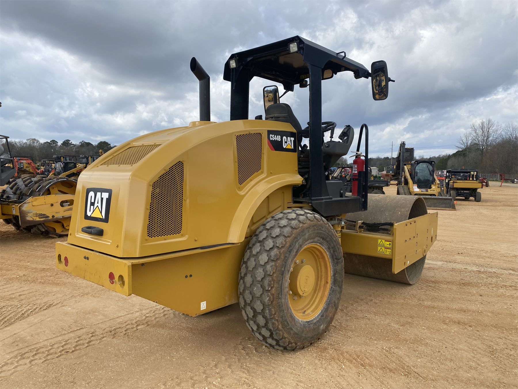 Cs44b 2019 CAT CS44B Roller - J.M. Wood Auction Company, Inc.