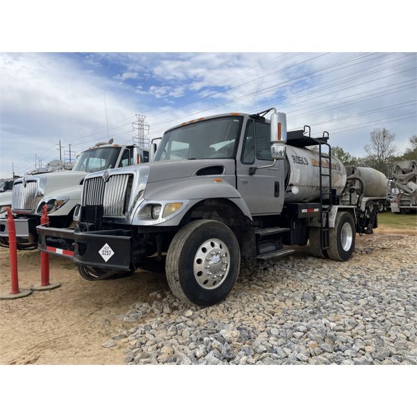 2008 INTERNATIONAL 7300 Asphalt Distributor Truck
