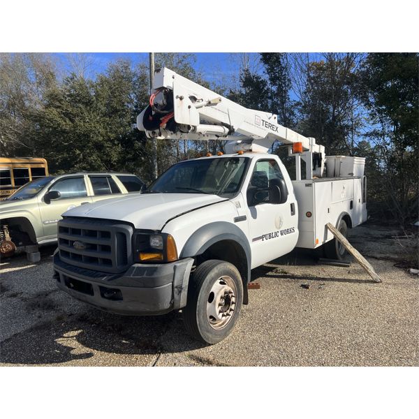 2007 FORD F550 XL Bucket Truck