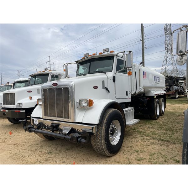 2005 PETERBILT 357 Water Truck