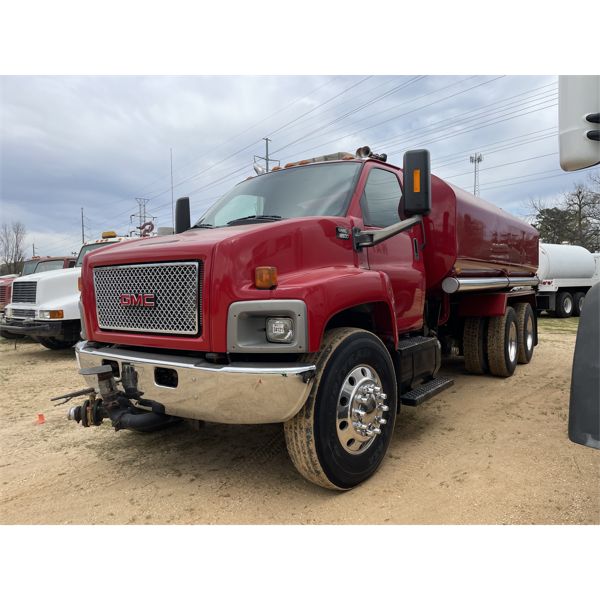 2006 GMC C8500 Water Truck