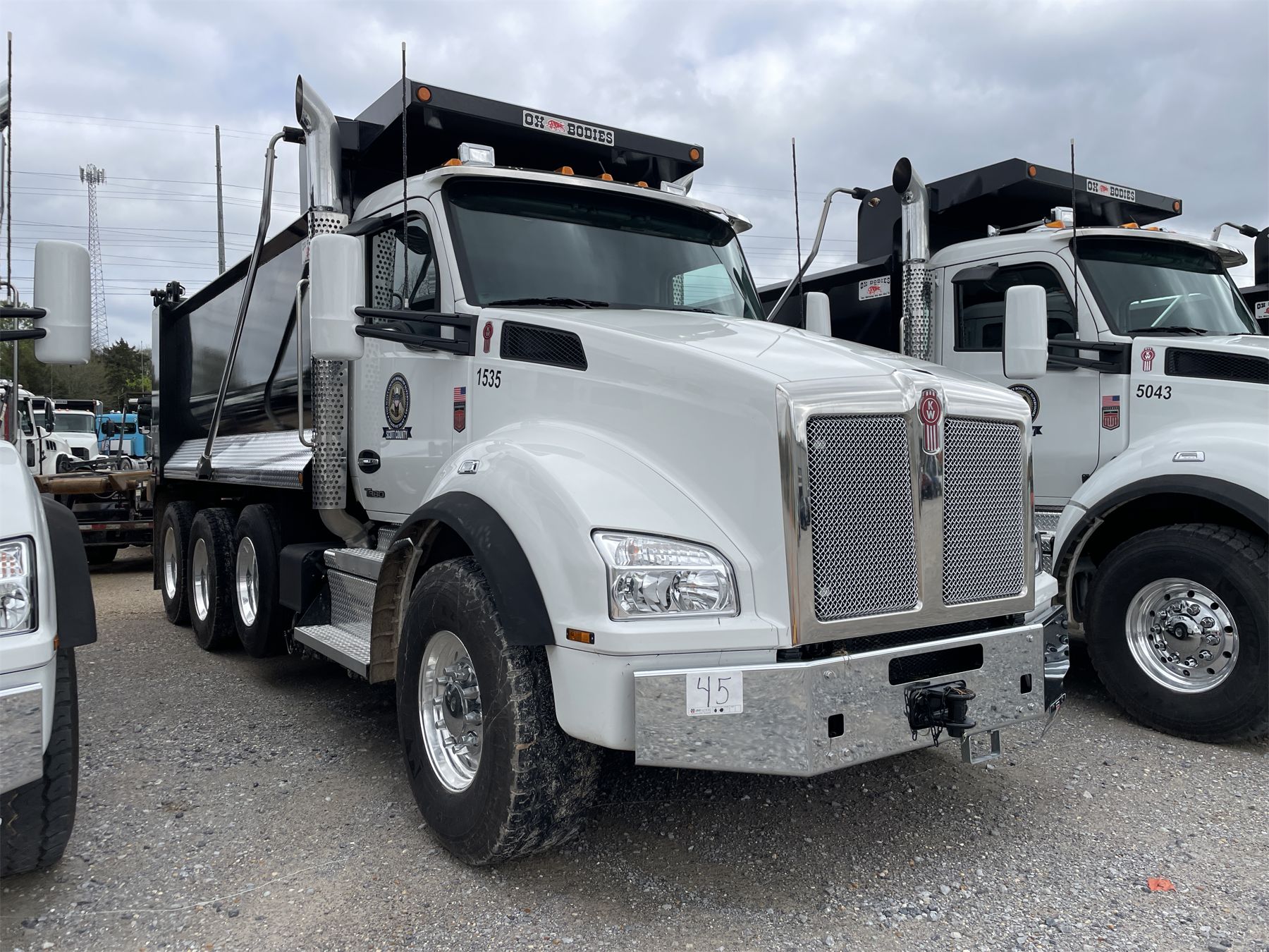 2024 KENWORTH T880 Dump Truck