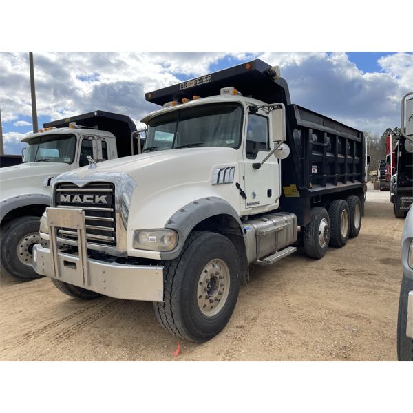 2016 MACK GU713 Dump Truck