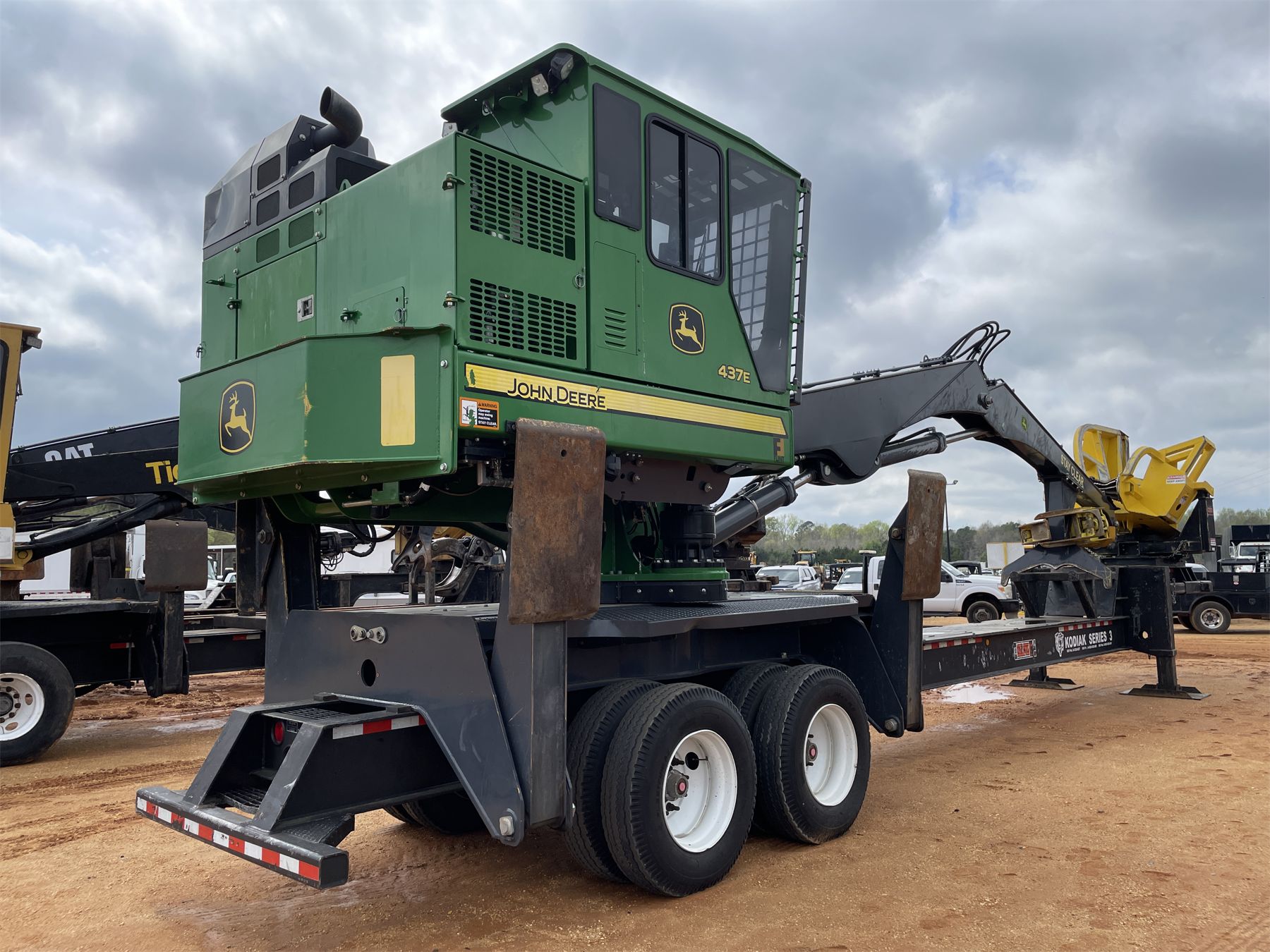 2021 JOHN DEERE 437E Log Loader - J.M. Wood Auction Company, Inc.