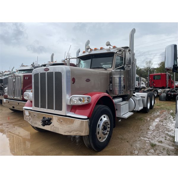 2020 PETERBILT 389 Day Cab Truck