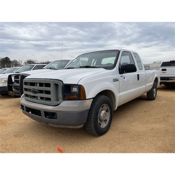 2006 FORD F250 XL Pickup Truck