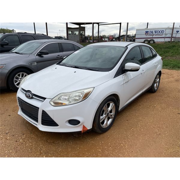 2014 FORD FOCUS SE Automobile