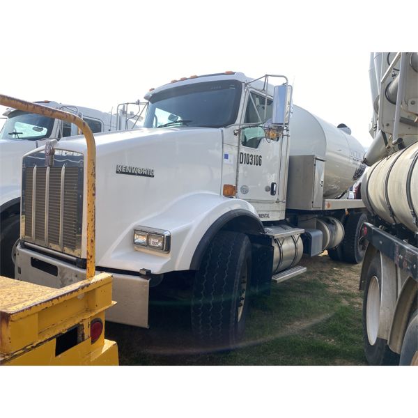 2010 KENWORTH T800 Vacuum Truck