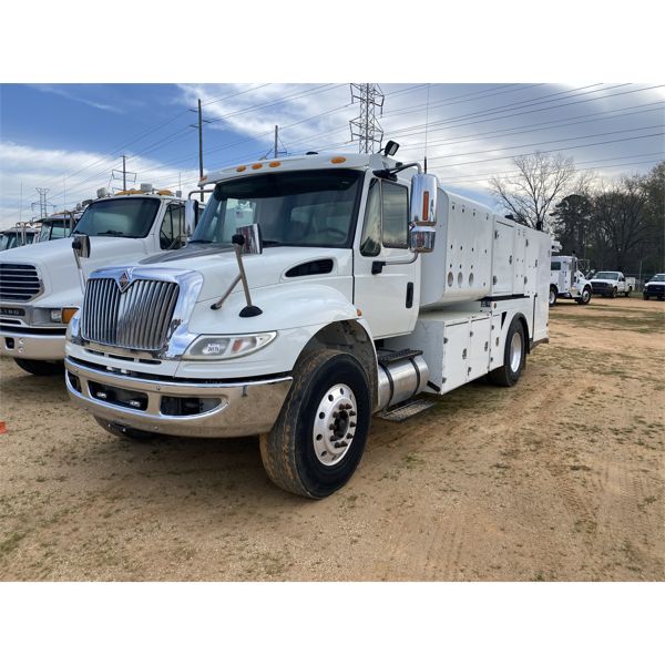 2015 INTERNATIONAL 4400 Fuel / Lube Truck