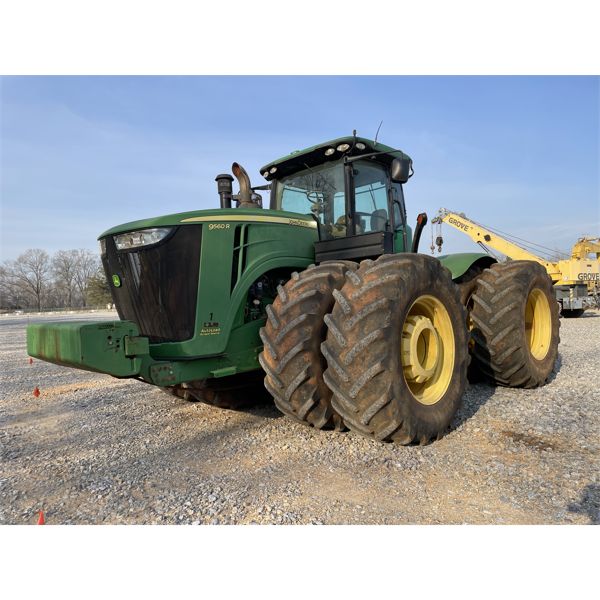2013 JOHN DEERE 9560R Scraper Tractor