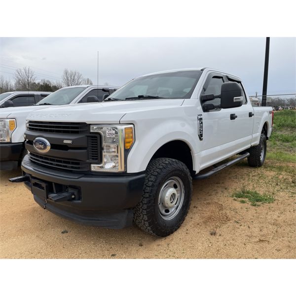 2017 FORD  F250 XL Pickup Truck