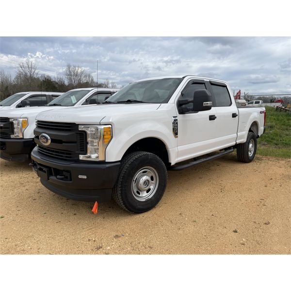 2017 FORD  F250 XL Pickup Truck